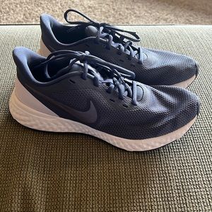 Nike Women’s Revolution Purple Running Shoes Size 9.5